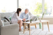 Un outil contre la solitude des seniors